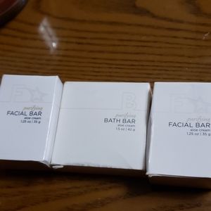 Purifying bath facial bar
